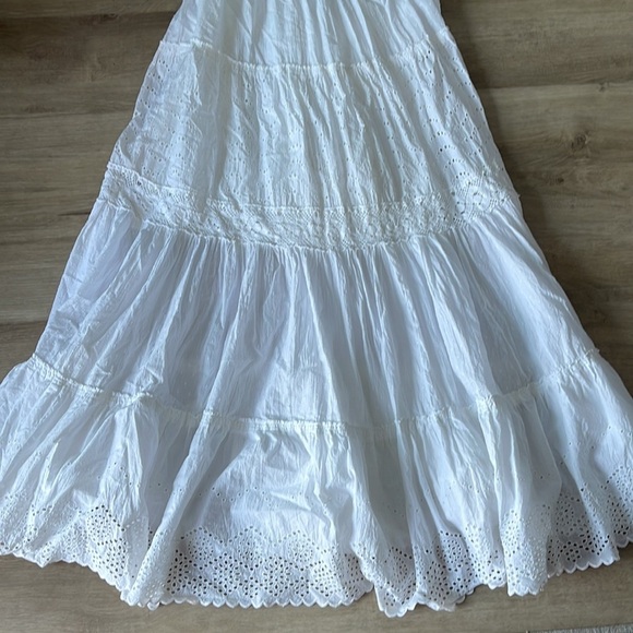 BCBG MAXAZRIA White Eyelet Maxi Tiered Sundress M cottagecore - Picture 4 of 8